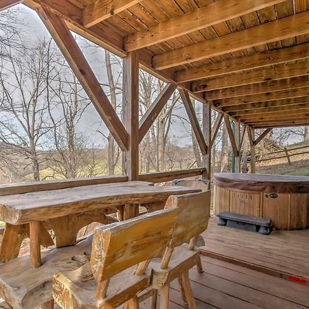Serene Cabin In The Smokies With 2 Decks And Hot Tub! Waynesville Exterior photo